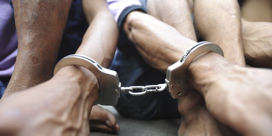 Penggerebekan Kampung Narkoba di Samarinda, Seorang PNS dan Mahasiswa Ikut Ditangkap