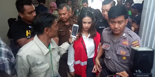 Unggah Foto Video Call dengan Vanessa Angel, Bibi Ardiansyah: Rian Subrotonya Mana?
