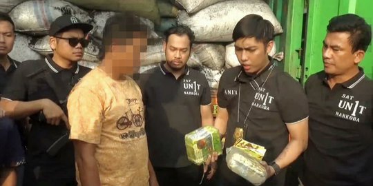 Polisi Tangkap Kakak Beradik Pemilik 5 Karung Sabu Dalam Kontainer Berisi Arang