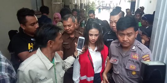 job di surabaya ke pacarnya