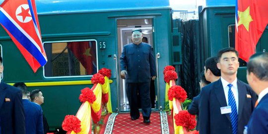 un gunakan kereta pribadi ke rusia