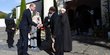 Kunjungi Masjid Al Noor, Pangeran William Disambut PM Jacinda Ardern