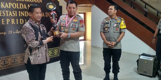Bentangkan Merah Putih di Perbatasan, Polda NTT Raih Penghargaan Tingkat Dunia