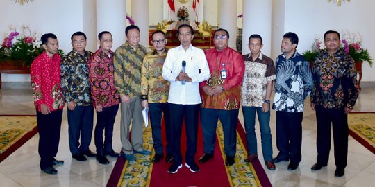 Bertemu Serikat Buruh, Jokowi Bahas Revisi PP Pengupahan