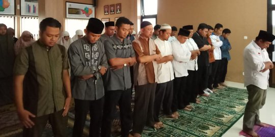 225 Petugas KPPS Meninggal, KPU Solo Gelar Salat Gaib