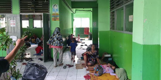 Mendengar Harapan Warga Kebon Pala Korban Banjir dari Balik Pengungsian