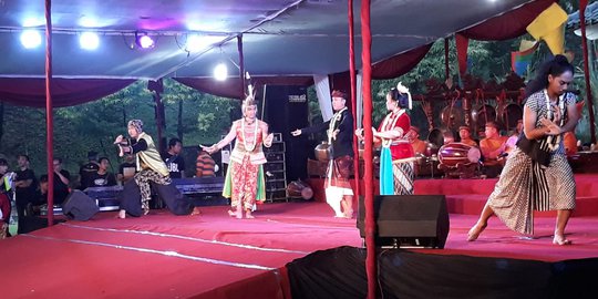 World Dance Day, Enam Seniman Berbagai Daerah Menari Selama 24 Jam