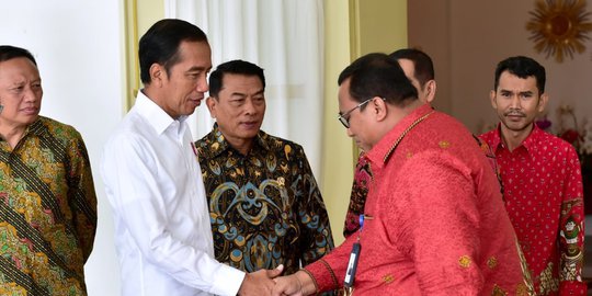 Kumpulkan Tim Kampanye, Jokowi Beri Arahan Dinginkan Suhu Politik