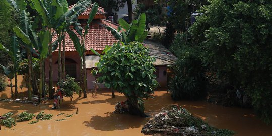 Anies Soal Banjir Jakarta: Jumlah Pengungsi Lebih Kecil Dibandingkan Tahun 2015
