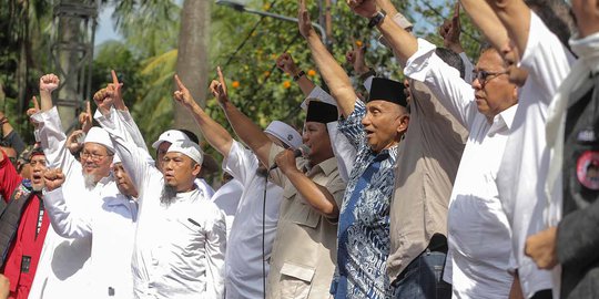 Anggota TKN Salam 'Siap Presiden' ke Jokowi, BPN Prabowo Tak Mau 'Baper'