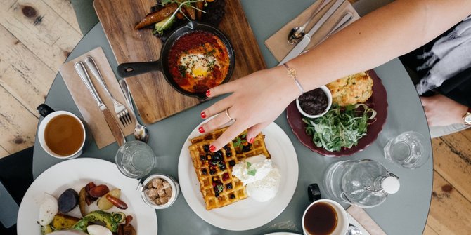 Suka Makan Perlahan atau Terburu-Buru Kemungkinan Seperti Ini Kepribadianmu Suka Makan Perlahan atau Terburu-Buru? Kemungkinan Seperti Ini Kepribadianmu