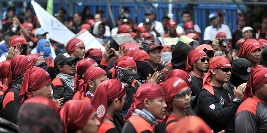 Hadiri Demo Buruh di Senayan, Prabowo Disambut Teriakan Presiden