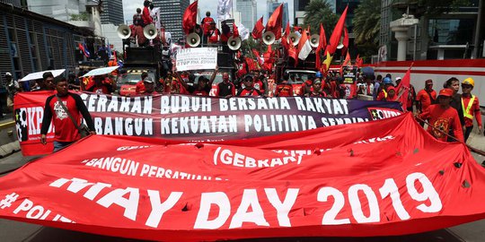 Peringati May Day, Buruh Tuntut Pemerintah Cabut PP No 78/2015