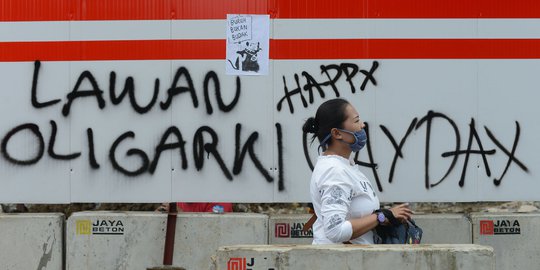 May Day Tinggalkan Jejak Orasi Buruh Lewat Coretan