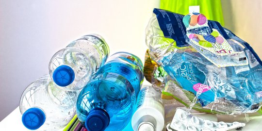 Minimarket Sampah Bisa Jadi Solusi Atasi Sampah Plastik