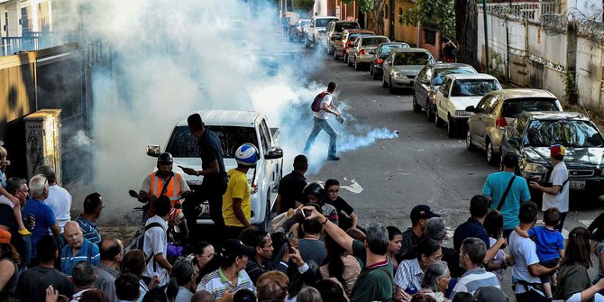 Selain Bentrokan di Jalanan, Perang Informasi Memuncak di Venezuela