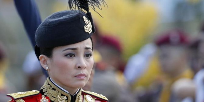 Profil Ratu Baru Thailand, Mantan Pramugari dan Pengawal Kerajaan