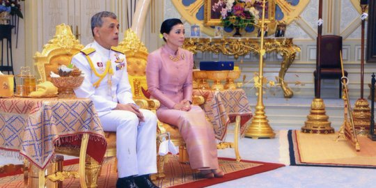 Tiga Kali Menikah Lalu Cerai, Ini Tiga Mantan Istri Raja Thailand