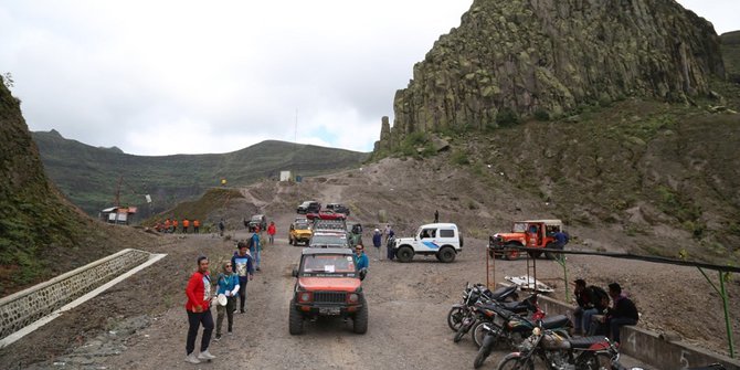 Gunung Kelud Kedatangan 100 Orang Tamu Dari 14 Negara