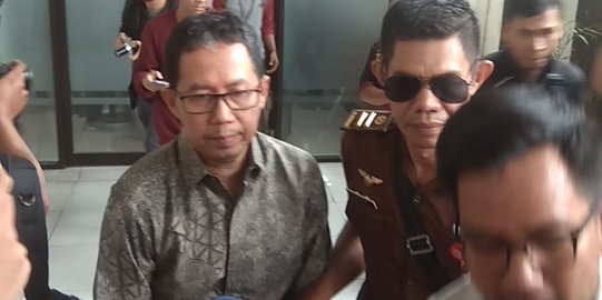 Sidang Perdana, Joko Driyono Tutupi Borgol Pakai Rompi Tahanan