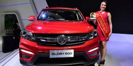 Mobil DFSK Glory 560 Rebut 