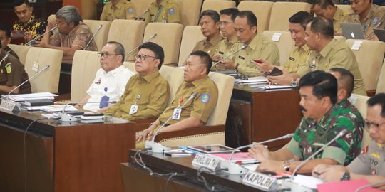 Mendagri Sampaikan Evaluasi Pemilu 2019 dalam Raker di DPD RI