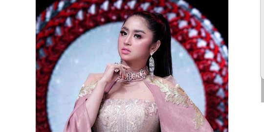Curhat Dewi Perssik Merasa Tertipu Asisten Rumah Tangga nya