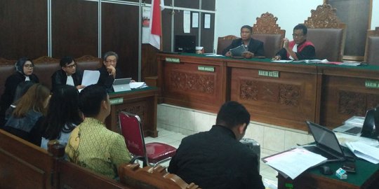KPK Bawa Dua Koper Dokumen di Sidang Praperadilan Romahurmuziy