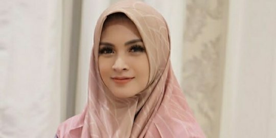 Cerita Donita Hingga Akhirnya Mantap Berhijab