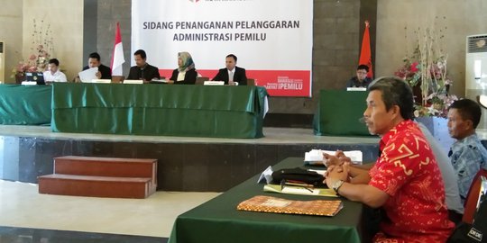 Petugas KPPS 16 TPS di Makassar Jalani Sidang Dugaan Pelanggaran