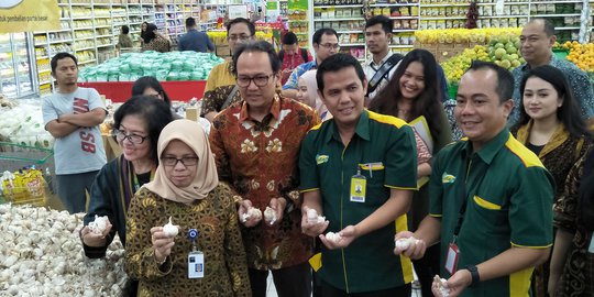 Kemendag Pastikan Ritel Modern Jual Bawang Putih Rp35 Ribu per Kg