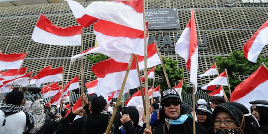 Lapor Kecurangan Pemilu, Massa Alumni 212 Demo Kantor Bawaslu