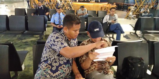 Usai Diberi Surat Panggilan di Bandara, Kivlan Zen Naik Pesawat ke Batam