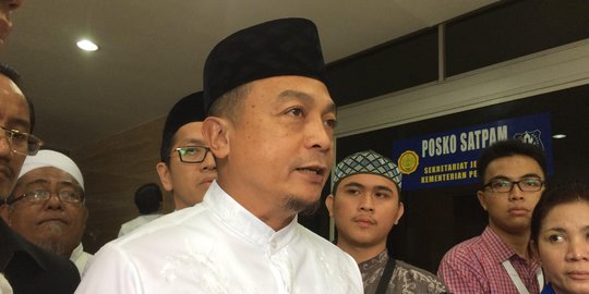 Jaksa Agung Pastikan Tak Ada Unsur Politis di Kasus Bachtiar Nasir