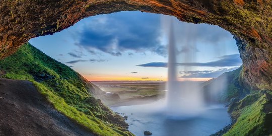 5 Potret Kecantikan Alam Islandia yang Penuh Pesona bak Negeri Dongeng