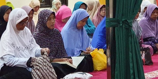 Warga Gelar Tahlilan dan Buka Puasa Bersama untuk Anggota KPPS yang Meninggal