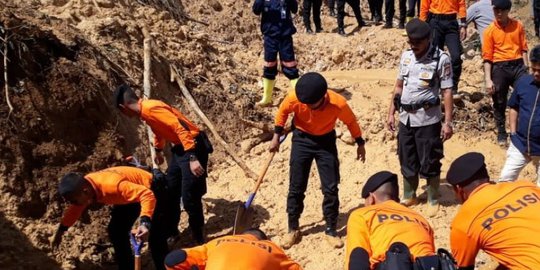 Longsor Gunung Pongkor, Bupati Bogor Akui Kecolongan Penambangan Liar