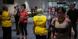 Antisipasi Cacar Monyet, Petugas Bandara Soekarno-Hatta Periksa Suhu Badan Penumpang