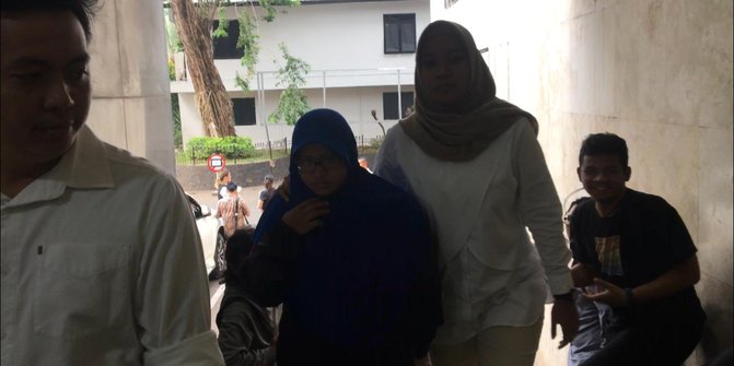 Tertunduk Lesu, Wanita dalam Video Ancam Jokowi Diperiksa Polisi