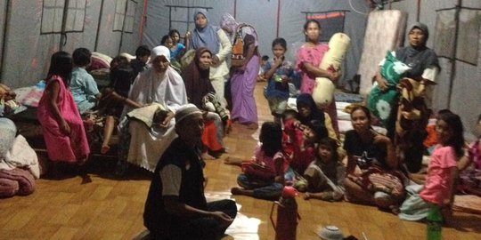 Melihat Suasana Ramadan di Tenda Pengungsian Korban Bencana Pergerakan Tanah Lebak