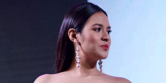 Raisa Ciptakan Lagu Khusus untuk Sang Anak