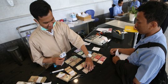 Penukaran Uang, Bank Mandiri Siapkan Rp82,47 M di 77 Titik Seluruh Indonesia