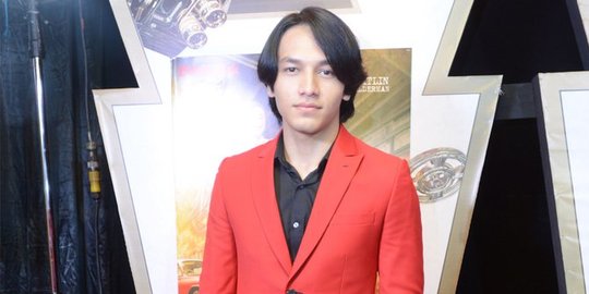 Penampilan Jefri Nichol Jadi Sorotan Saat Foto Bareng Tatjana Saphira