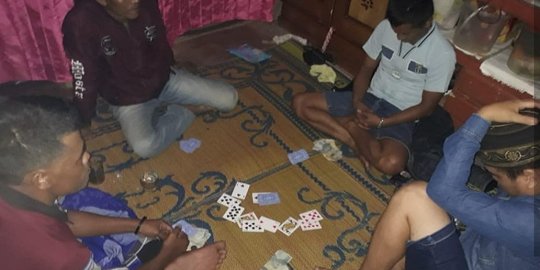 Judi Kartu di Bulan Puasa, 9 Warga Malangbong Diciduk Polisi