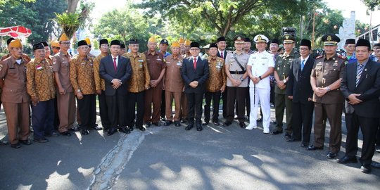 Momen Harkitnas, Bupati Anas Ajak PNS Tingkatkan Kepedulian Sosial