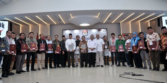 Dilakukan Dini Hari, KPU Bantah Tetapkan Hasil Pemilu 2019 Diam-diam