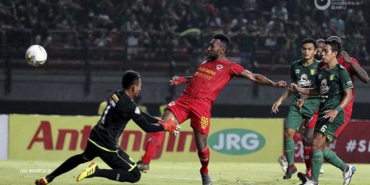 Persebaya Surabaya Ditahan Imbang 1-1 oleh Kalteng Putra di Gelora Bung Tomo