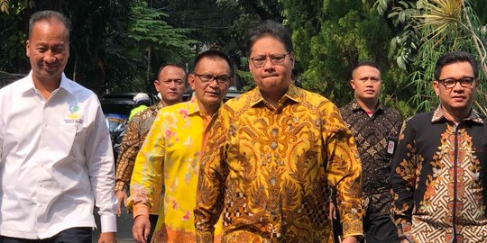 Silaturahmi ke Rumah Ma'ruf Amin, Ketum Golkar Sampaikan Ucapan Selamat