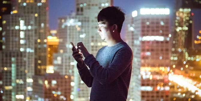 Jauhi Smartphone di Malam Hari Selama Seminggu Bisa Buat Pola tidur Kembali Membaik