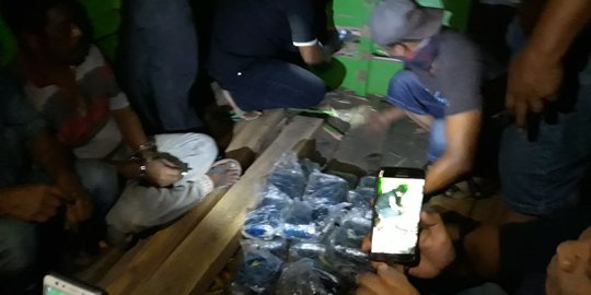 BNN Gagalkan Penyelundupan 35 Kg Sabu dalam Truk Bermuatan Sayur Kol
